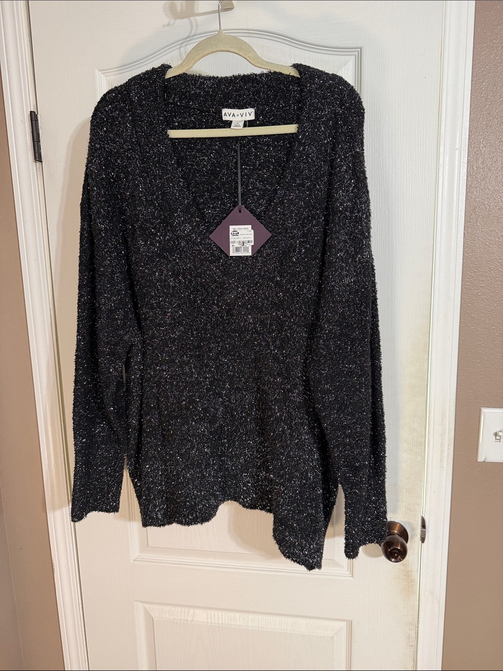 Ava & Viv Black Metallic-Thread V-Neck Sweater